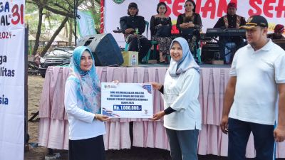 Penerimaan Hadiah Juara 1 tingkat Kabupaten  BKB HIU